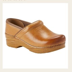 Dansko Professional Clog - Honey Distressed / Olde Gold